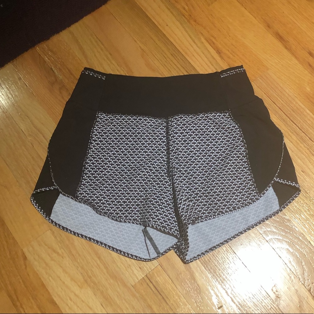 black and white patterned Lululemon shorts